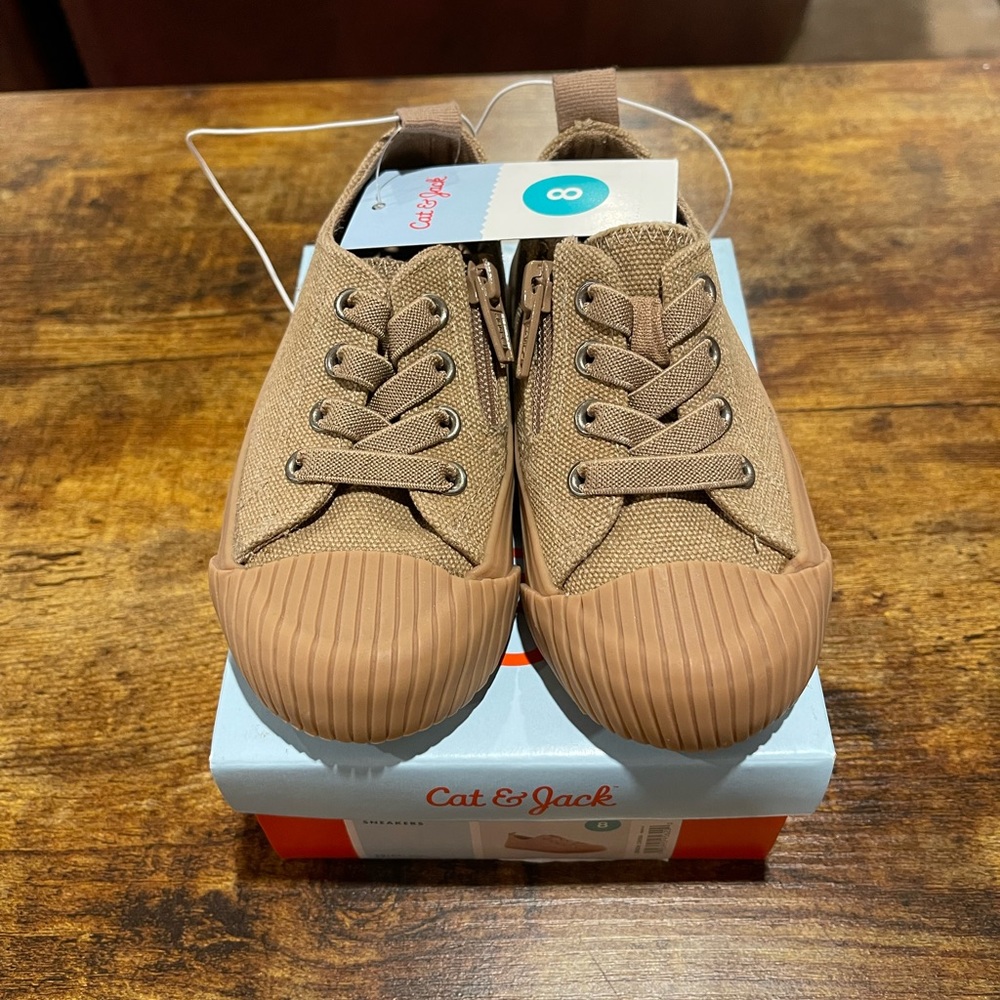 Toddler Boys Cat & Jack “Blue Sneaker” in Beige - Size 8 Toddler - NWT!